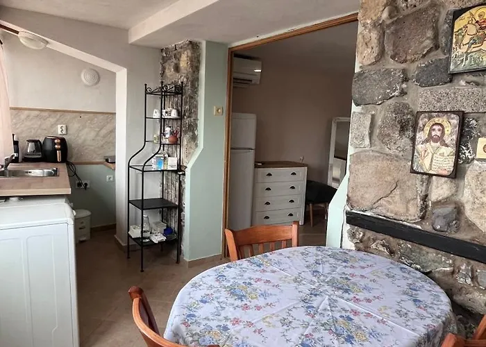 Cozi 2bd With Sea View In The Old Town Of Апартамент