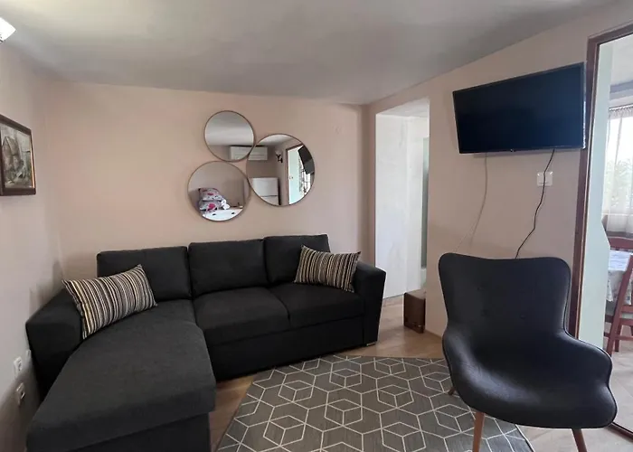 Cozi 2bd With Sea View In The Old Town Of סוזופול