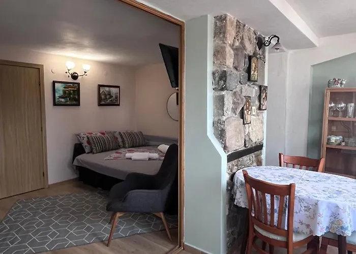 Apartment Cozi 2bd With Sea View In The Old Town Of *